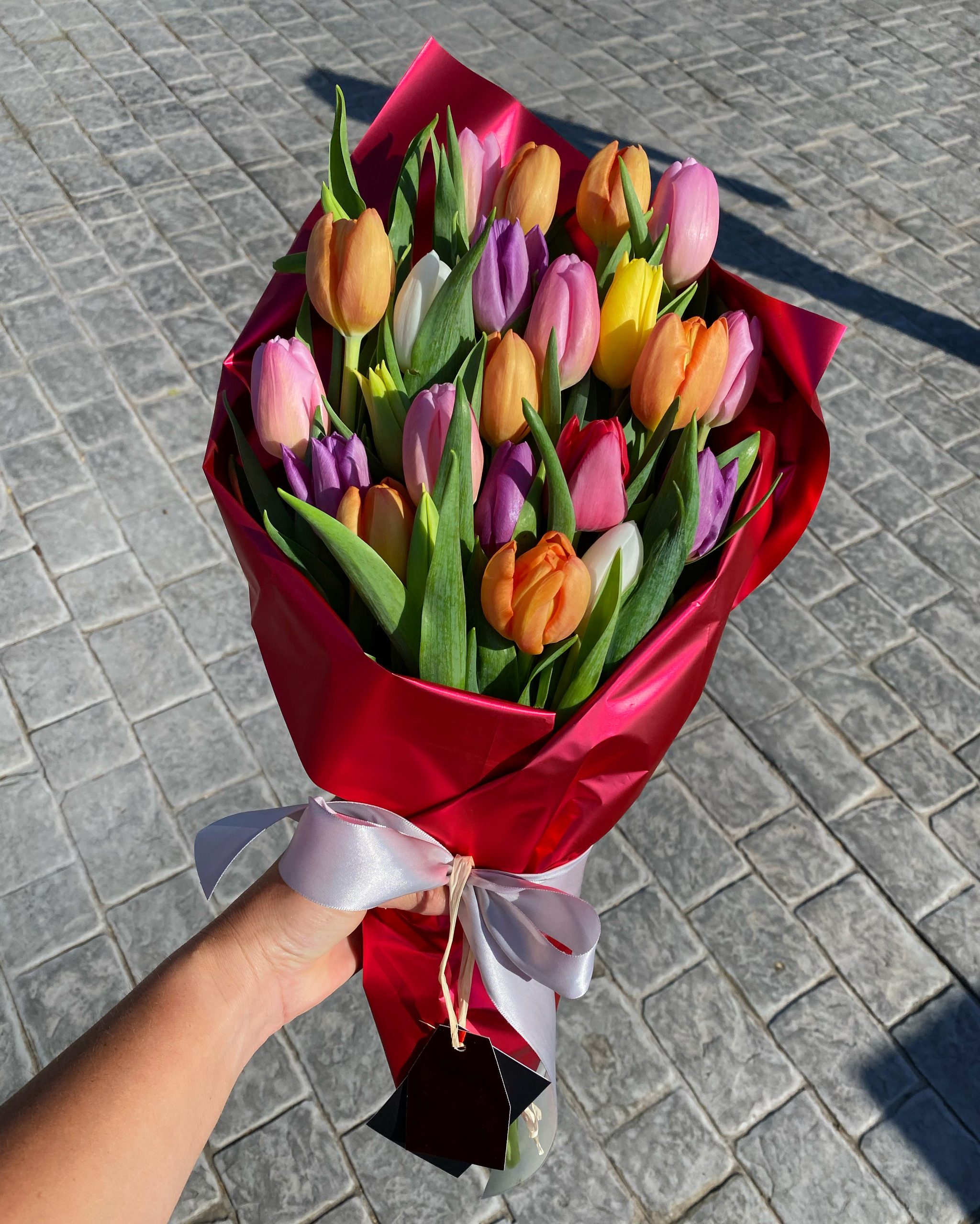 Ramo 20 Tulipanes - FLORES The Luxury Chile ®